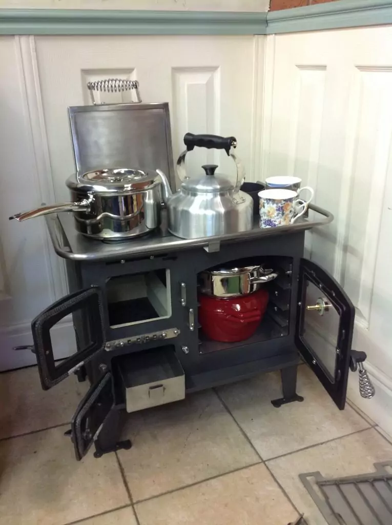 Bubble Boat Cooker with Pots For Size Reference